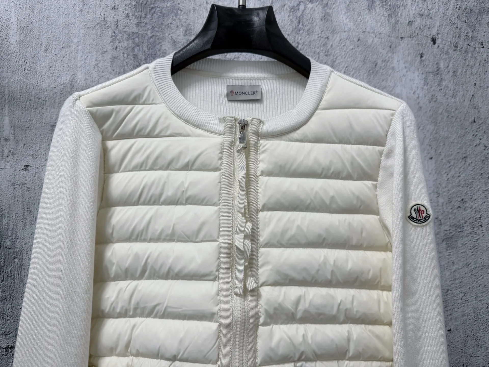 P295 【moner】 ， 、 ， ， ， ， ， ！ ！ ！ ： White Black Size：1 2 3 4